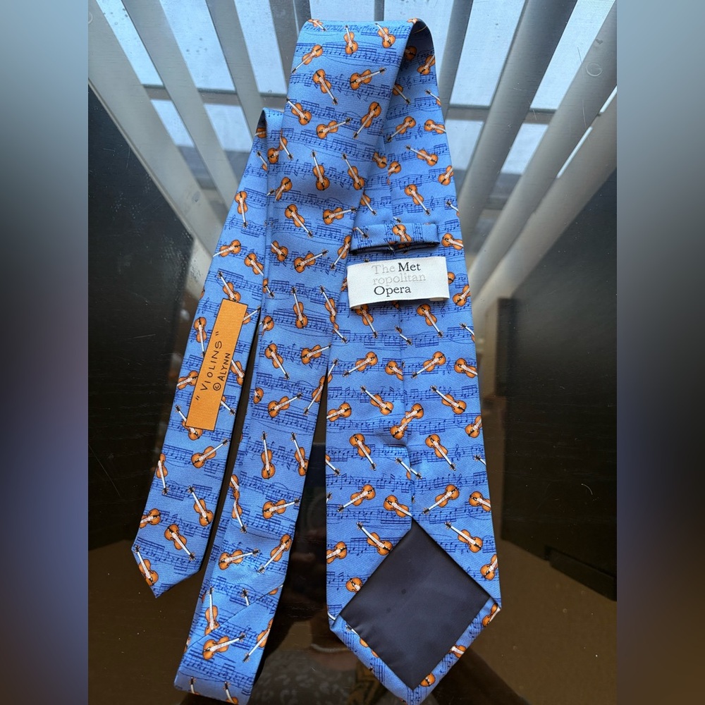 Metropolitan Opera silk tie